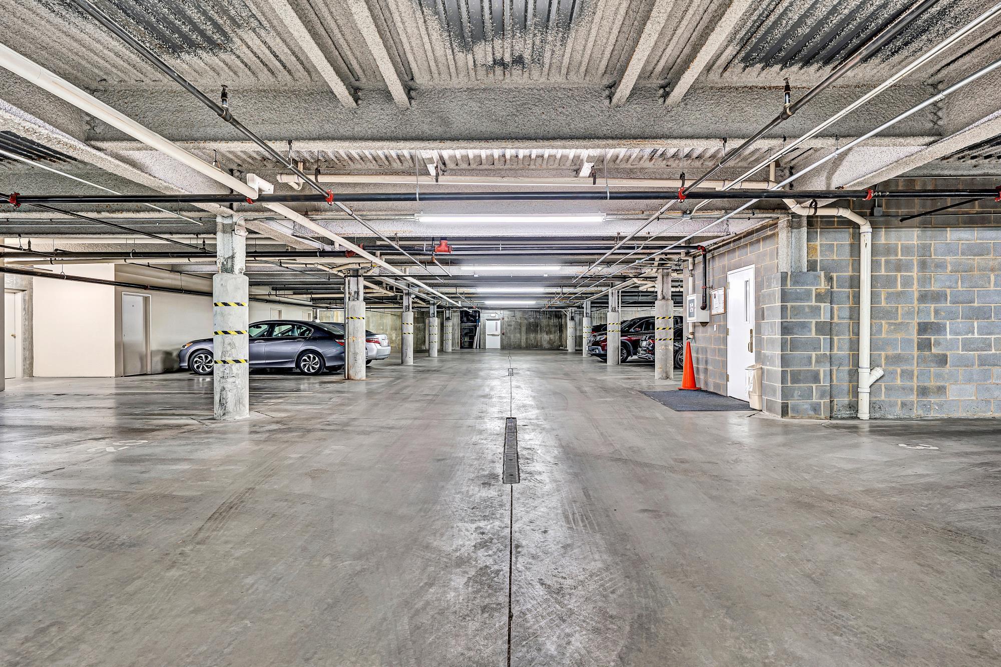 3045 McVitty Road, Unit 105 Roanoke, VA 24018 - Photo 30 of 39 3045 McVitty Forest - pic 30