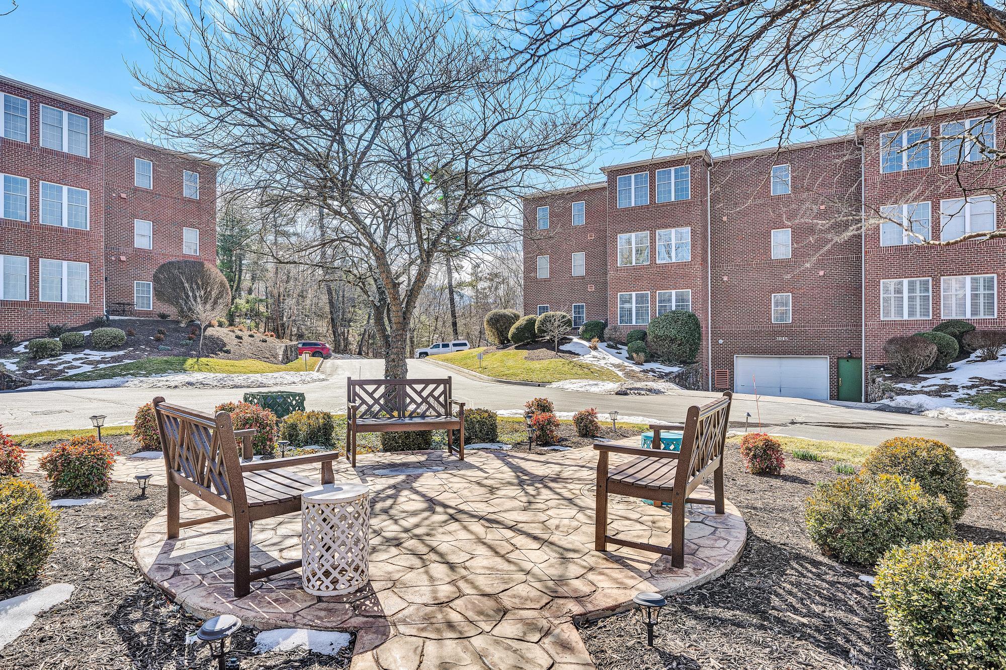 3045 McVitty Road, Unit 105 Roanoke, VA 24018 - Photo 35 of 39 3045 McVitty Forest - pic 34