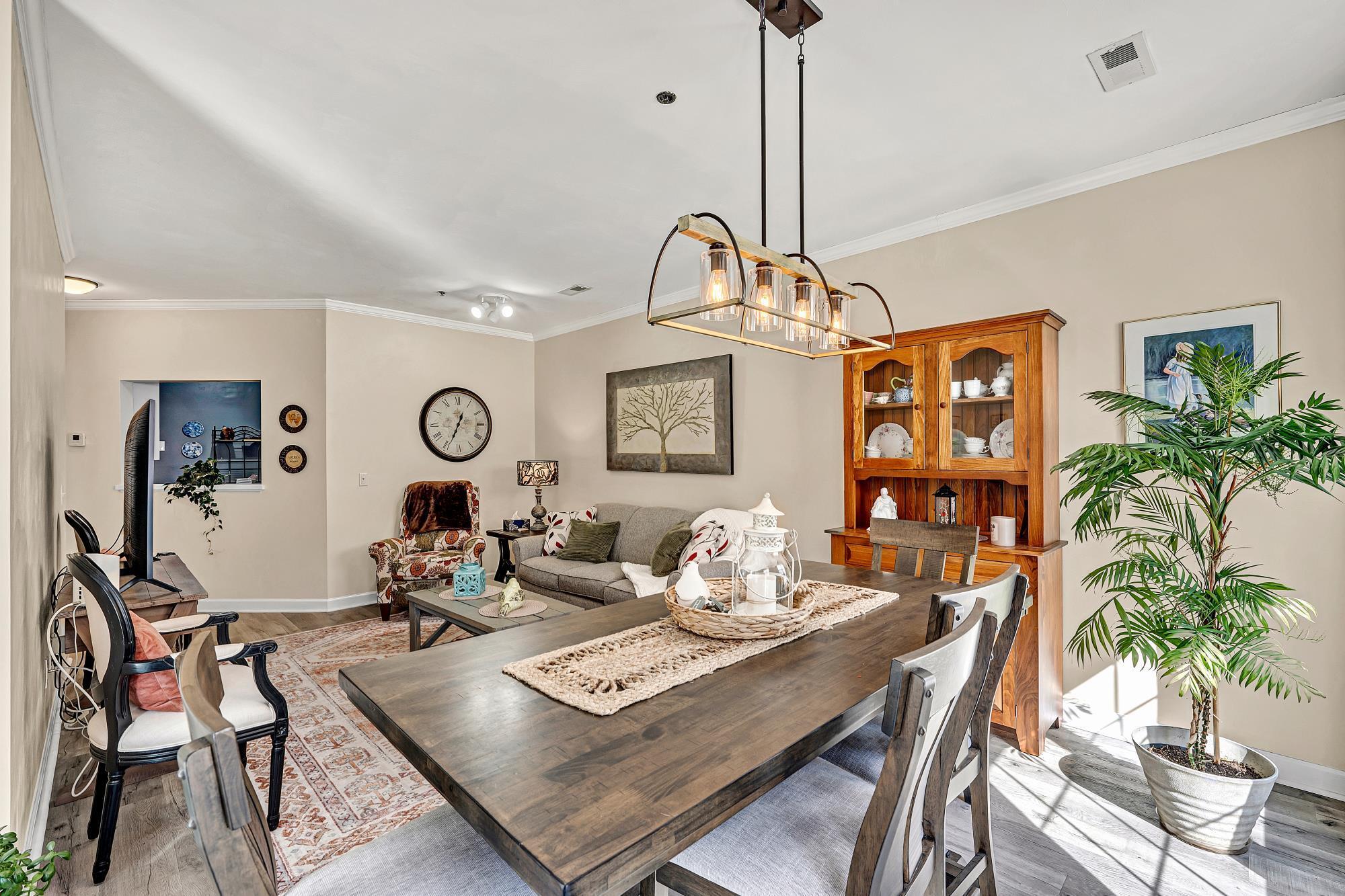 3045 McVitty Road, Unit 105 Roanoke, VA 24018 - Photo 9 of 39 3045 McVitty Forest - pic 11