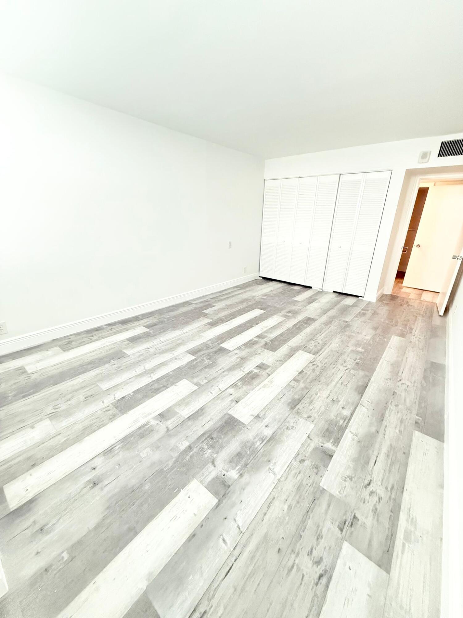 1150 Hillsboro Mile, Unit 707 Hillsboro Beach, FL 33062 - Photo 20 of 60 932e3691-d6dd-45ea-9d4f-2e9dcf6d8cde