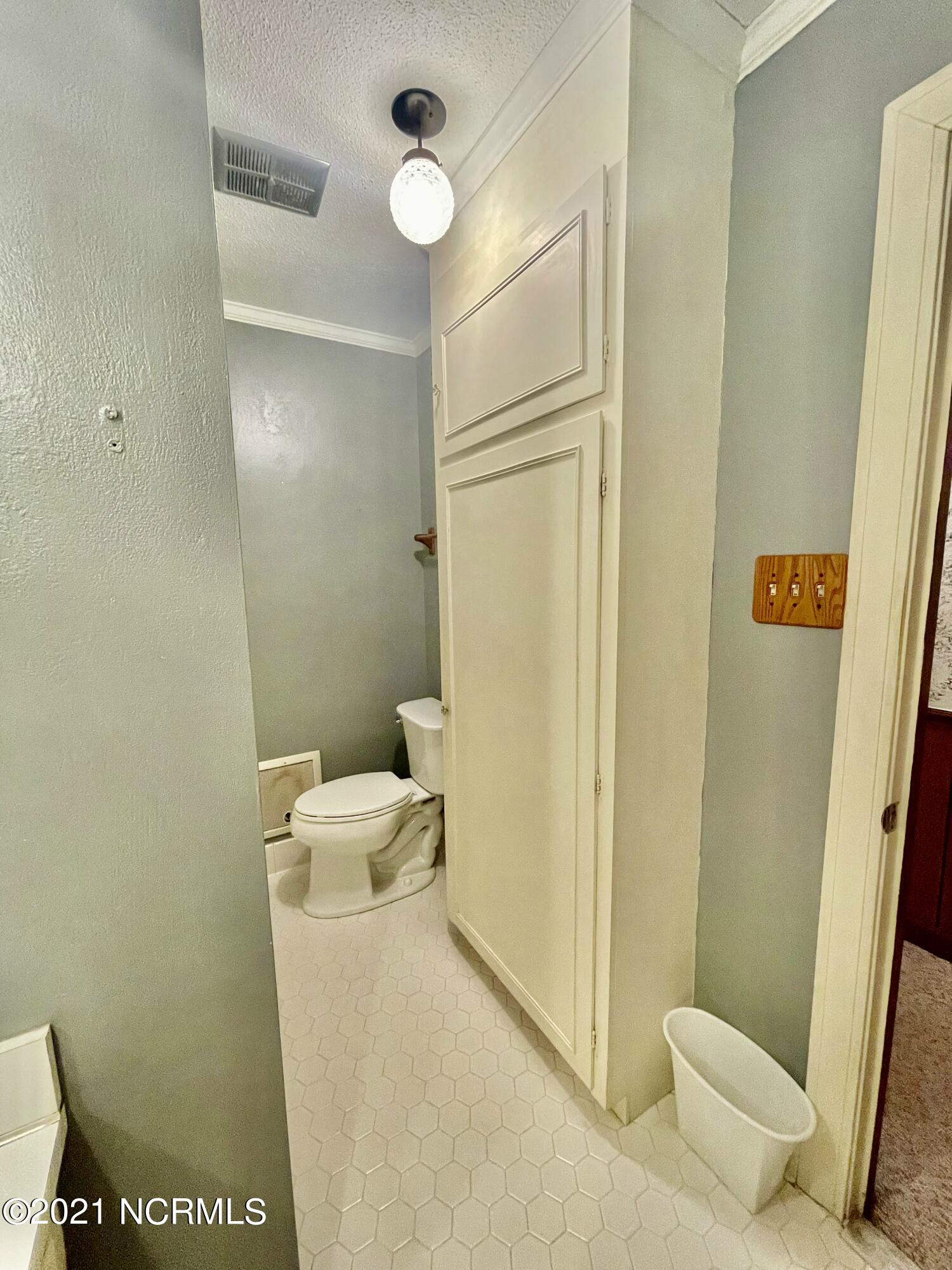 1419 Greene Haynes Road Kinston, NC 28504 - Photo 24 of 51 Bath