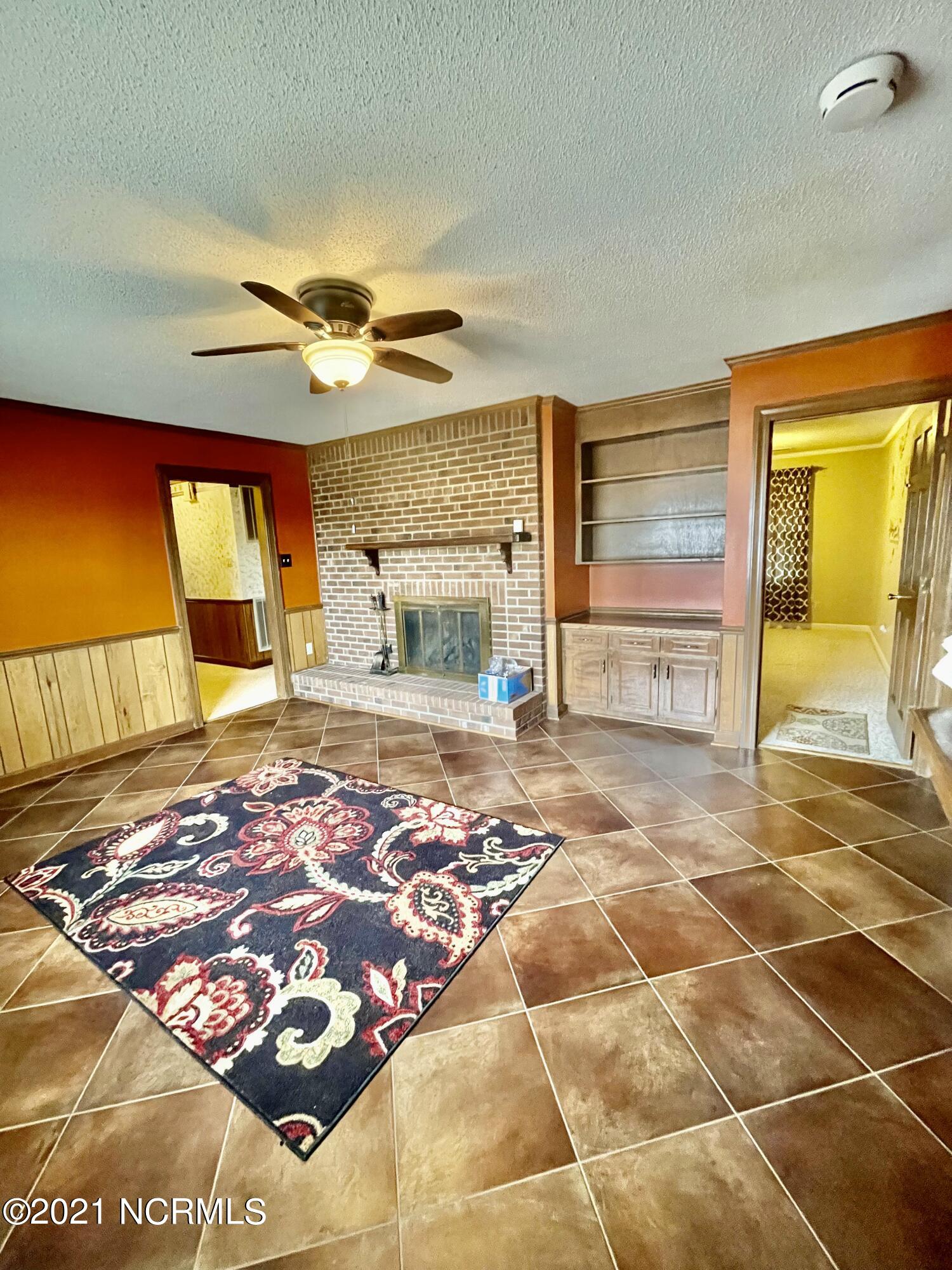 1419 Greene Haynes Road Kinston, NC 28504 - Photo 33 of 51 Dining