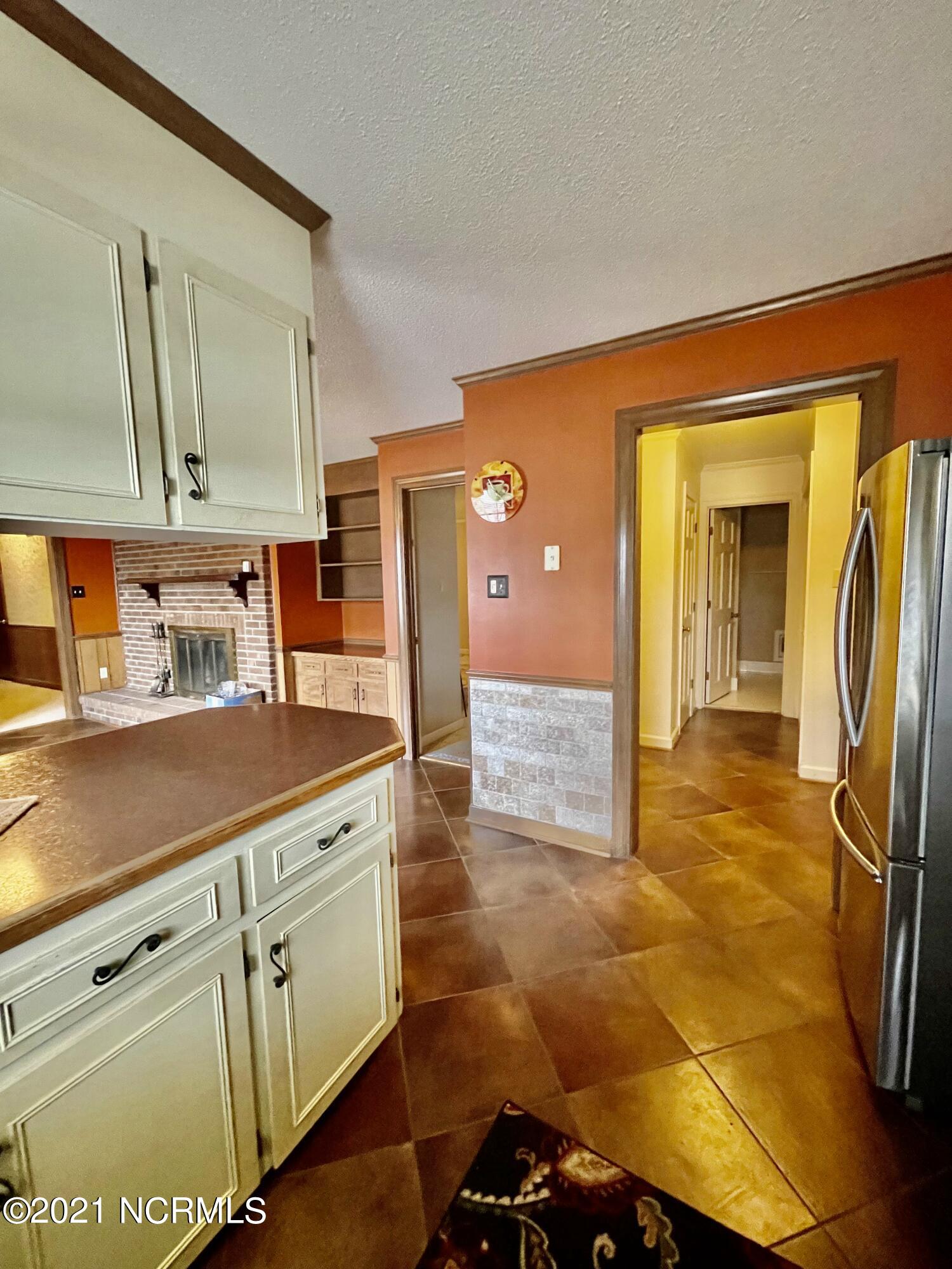 1419 Greene Haynes Road Kinston, NC 28504 - Photo 45 of 51 Kitchen