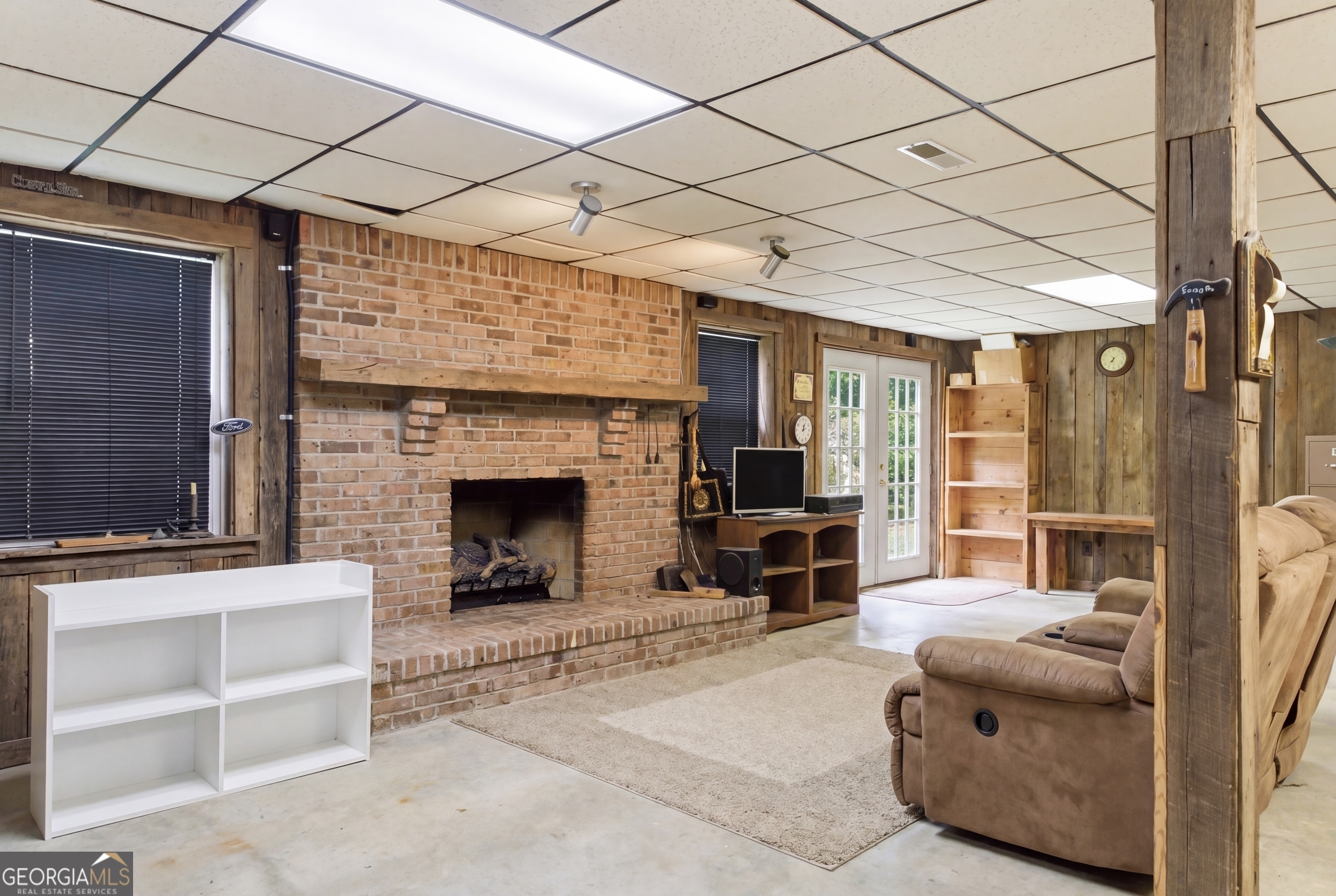 169 Pinecrest Road North Toccoa, GA 30577 - Photo 35 of 55 a living room with furniture and a fireplace