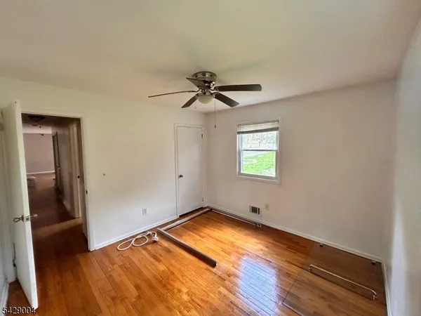 $3,500 | 645 Valley Road, Oxford, NJ 07863