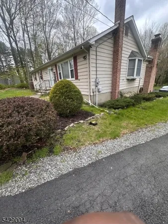$3,500 | 645 Valley Road, Oxford, NJ 07863