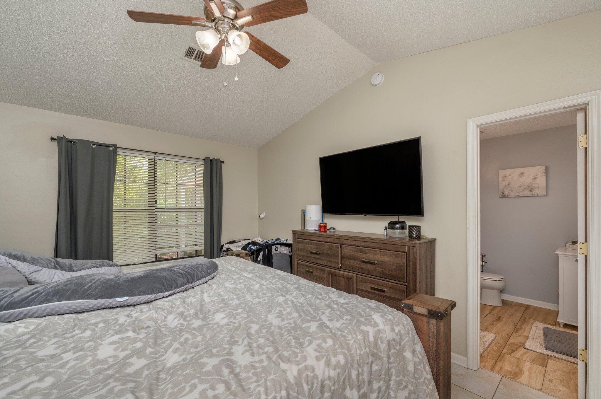4 Holly Road Crestview, FL 32539 - Photo 11 of 29 22-web-or-mls-4 Holly Rd-022