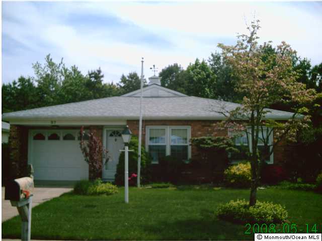 37 Meadowbrook Road Brick, NJ 08723 - Photo 1 of 3 Primary Photo