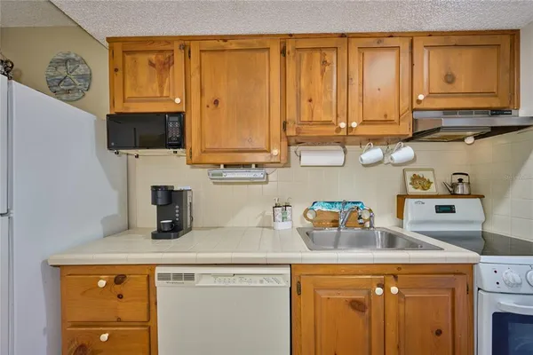 $140,000 | 3200 River Ranch Boulevard, Unit 160, River Ranch, FL 33867