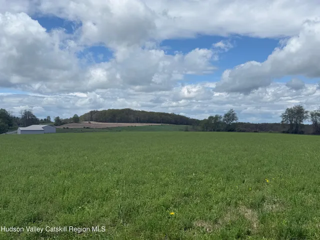 $3,600,000 | 317 Skunks Misery Road, Millerton, NY 12546