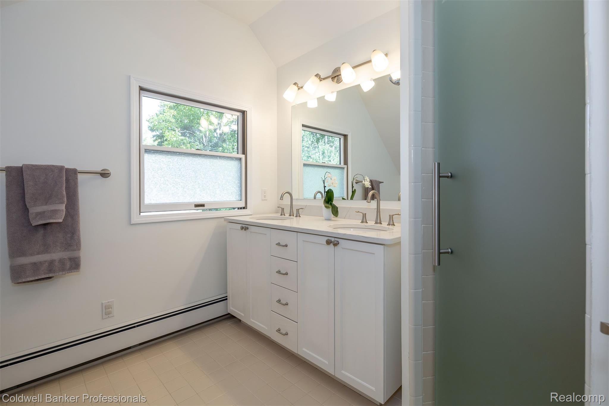 1587 Mansfield Road Birmingham, MI 48009 - Photo 30 of 43 592A1948.jpg