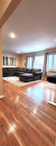 $379,999 | 54 Lawrence Drive, Unit D, White Plains, NY 10603