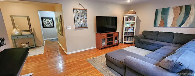 $379,999 | 54 Lawrence Drive, Unit D, White Plains, NY 10603