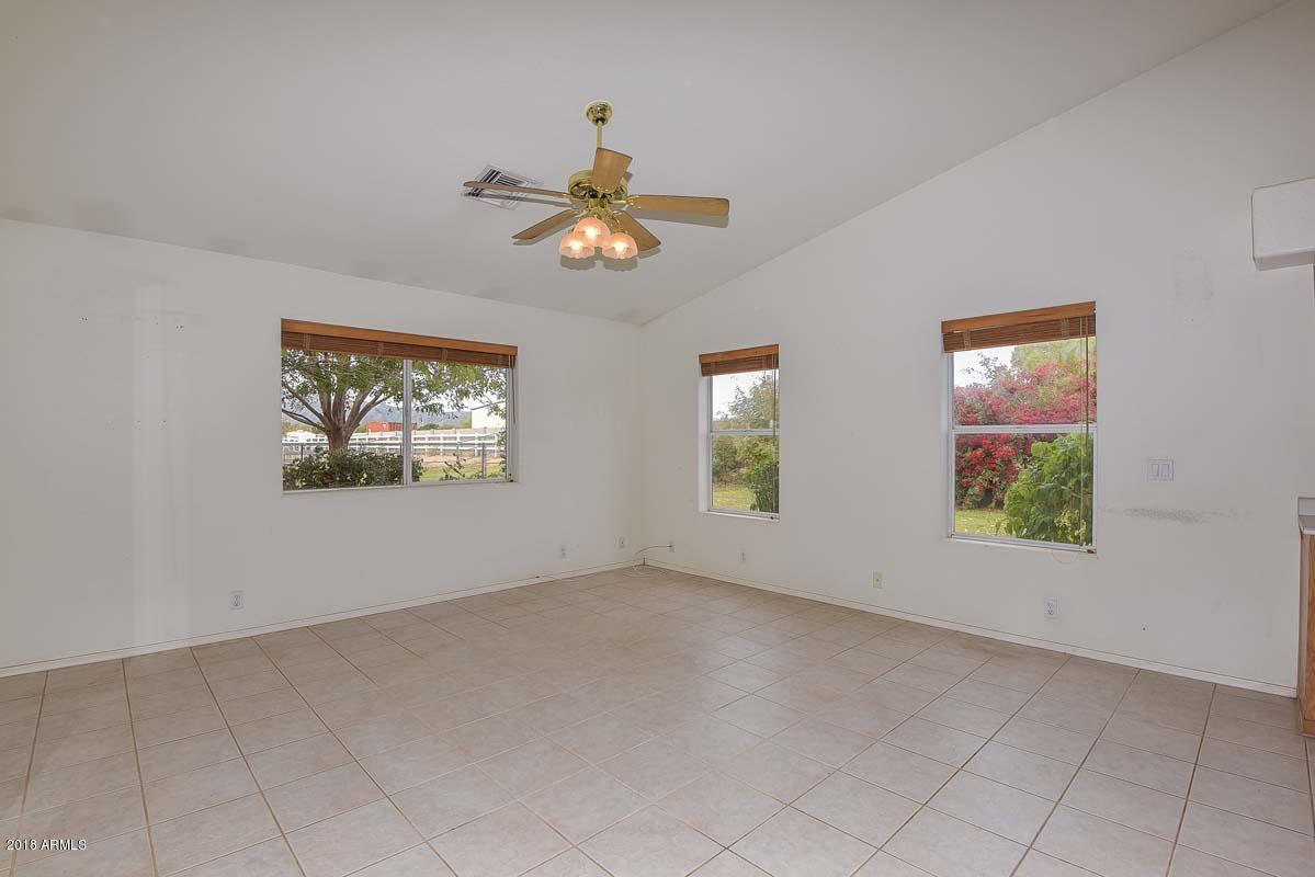 7532 North Citrus Road Waddell, AZ 85355 - Photo 17 of 51 Family Room