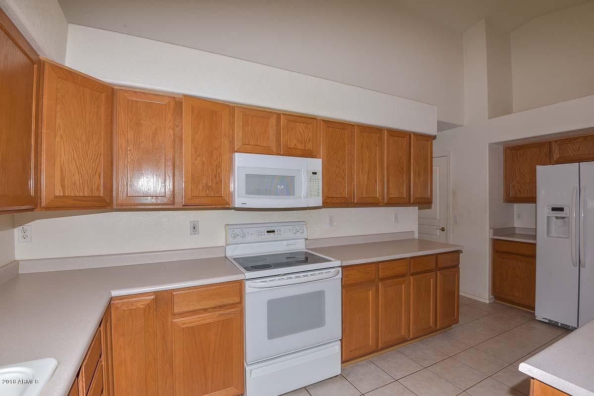 7532 North Citrus Road Waddell, AZ 85355 - Photo 22 of 51 Kitchen-Range