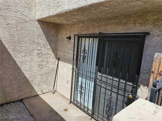$1,250 | 2658 Ruthe Duarte Avenue, Las Vegas, NV 89121