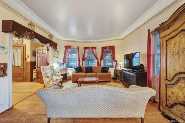 $774,999 | 320 South Bayview Avenue, Freeport, NY 11520