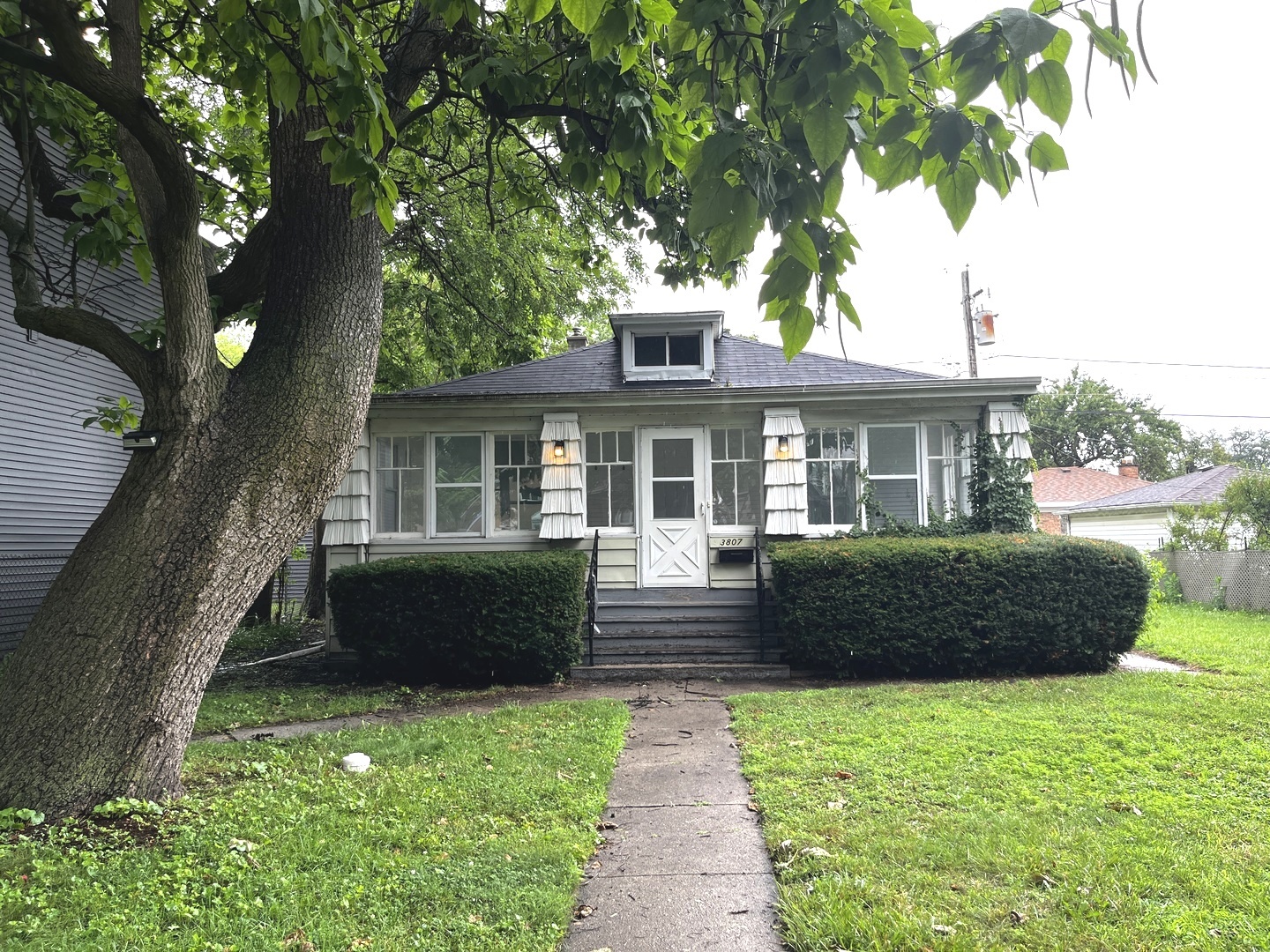 3807 Wesley Avenue Berwyn, IL 60402 - Photo 1 of 19
