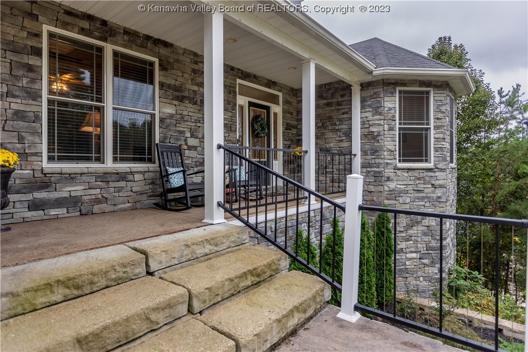 1026 Crestmont Road Hurricane, WV 25526 - Photo 4 of 49 Gallery Image 4