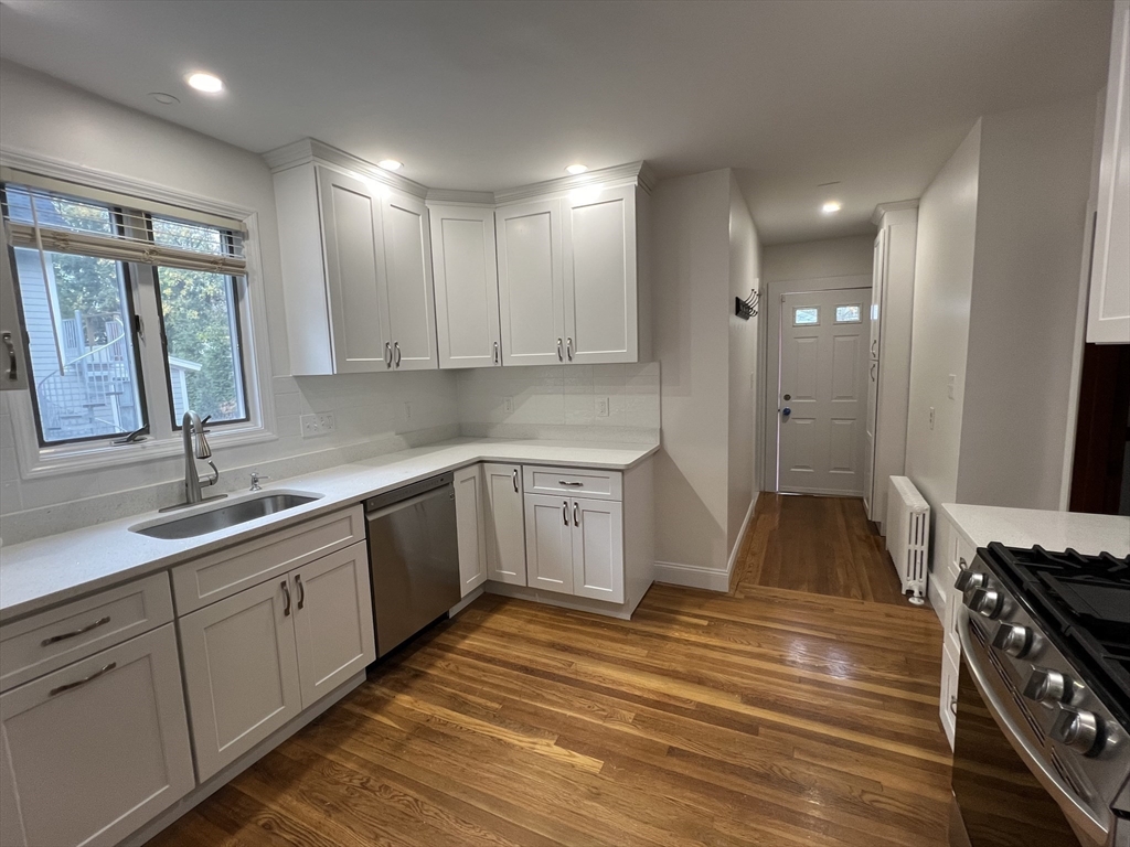35 Eliot Street Brookline, MA 02467 - Photo 4 of 28