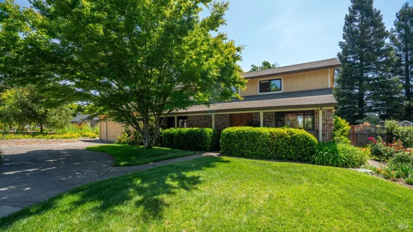 $1,199,000 | 578 Caber Drive, Santa Rosa, CA 95409