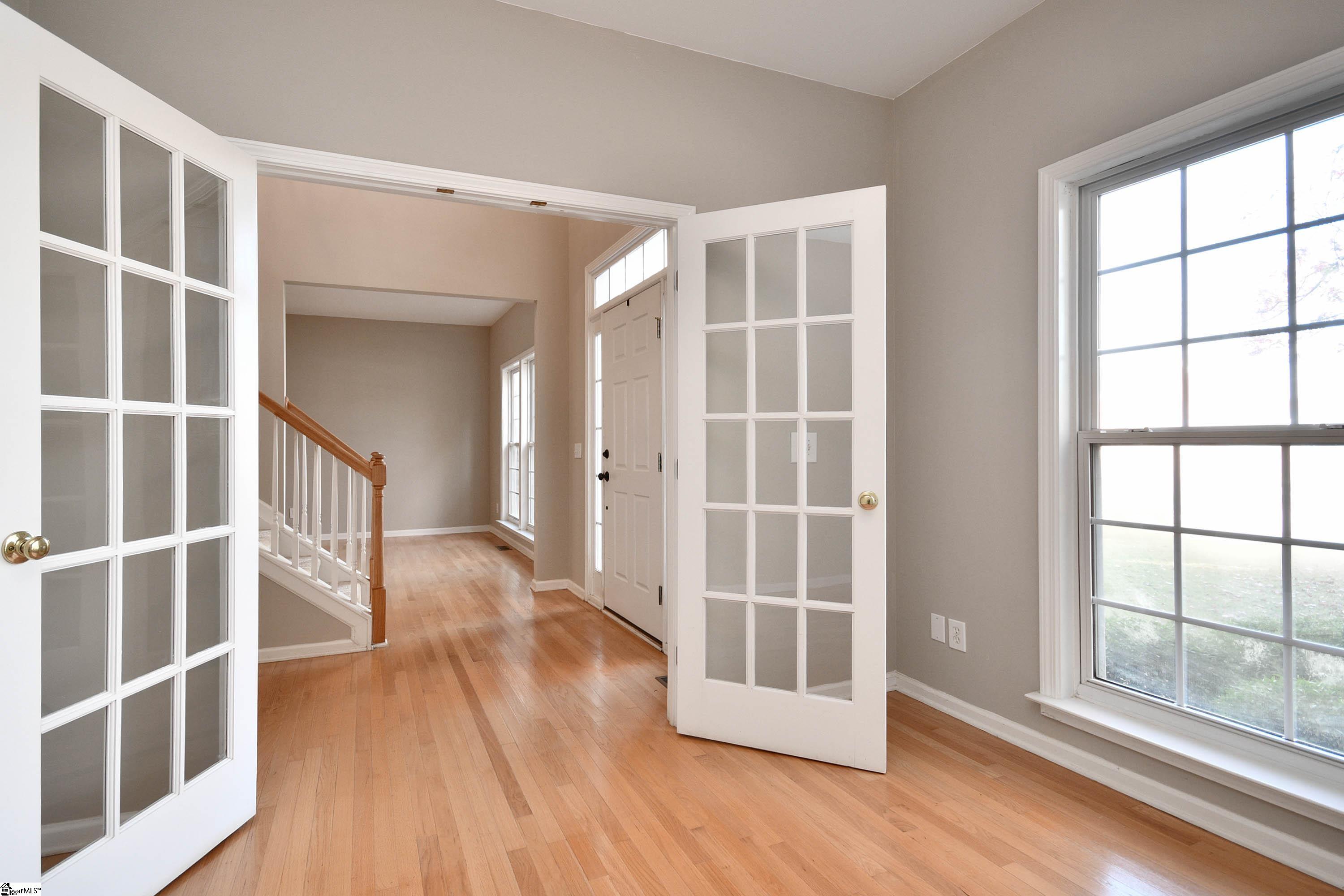 114 Myrtle Way Greer, SC 29650 - Photo 17 of 38 Gallery Image 17