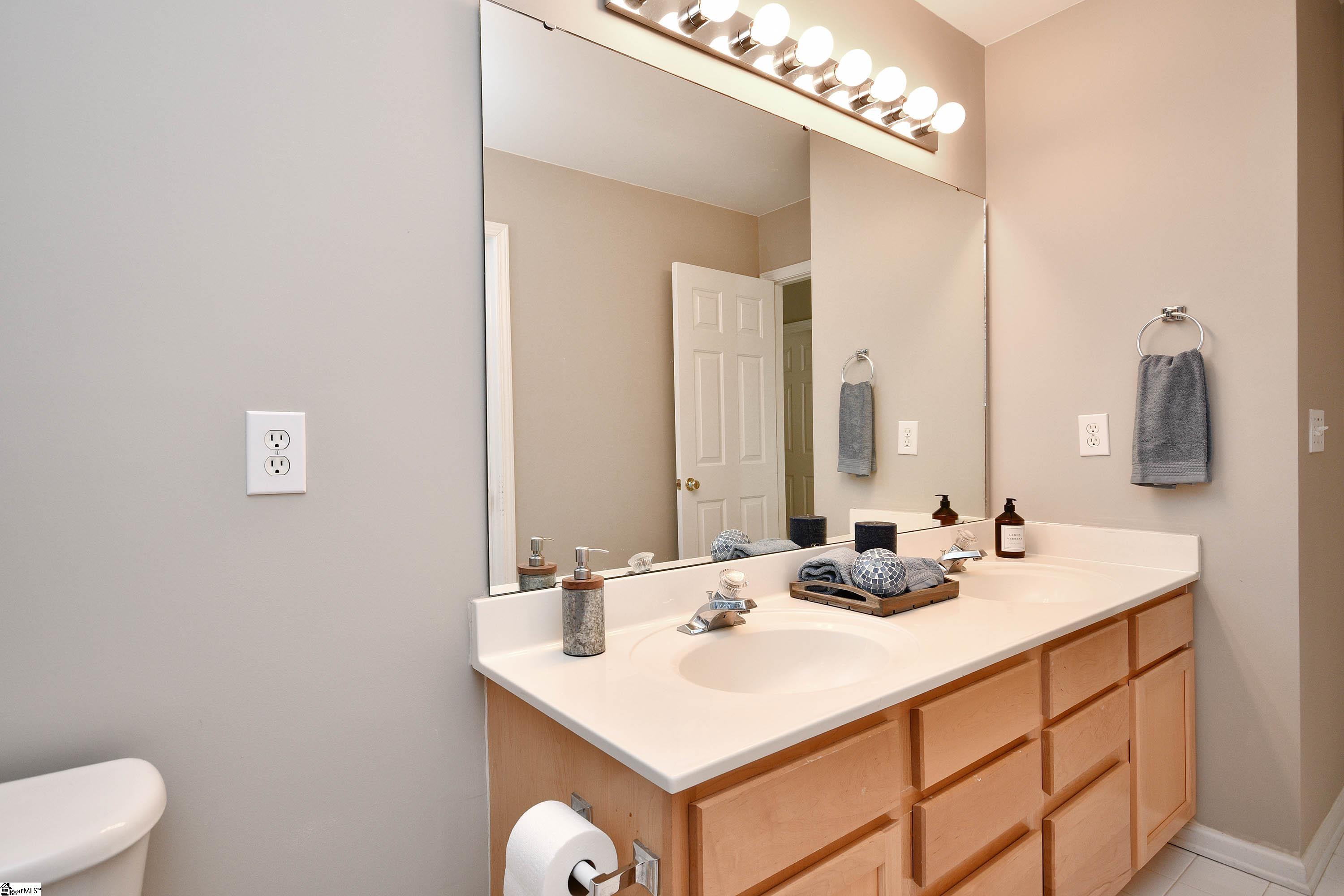 114 Myrtle Way Greer, SC 29650 - Photo 24 of 38 Gallery Image 24