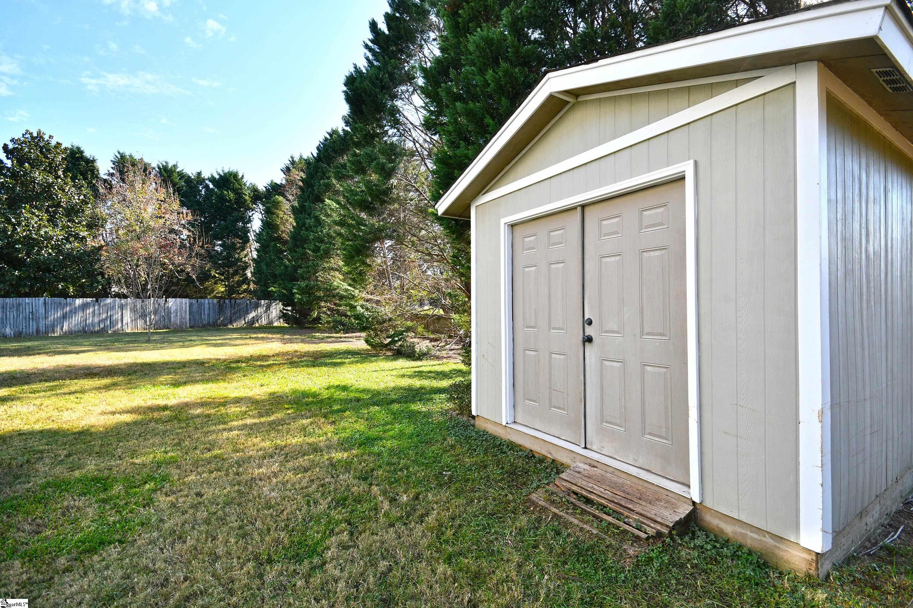 114 Myrtle Way Greer, SC 29650 - Photo 35 of 38 Gallery Image 35