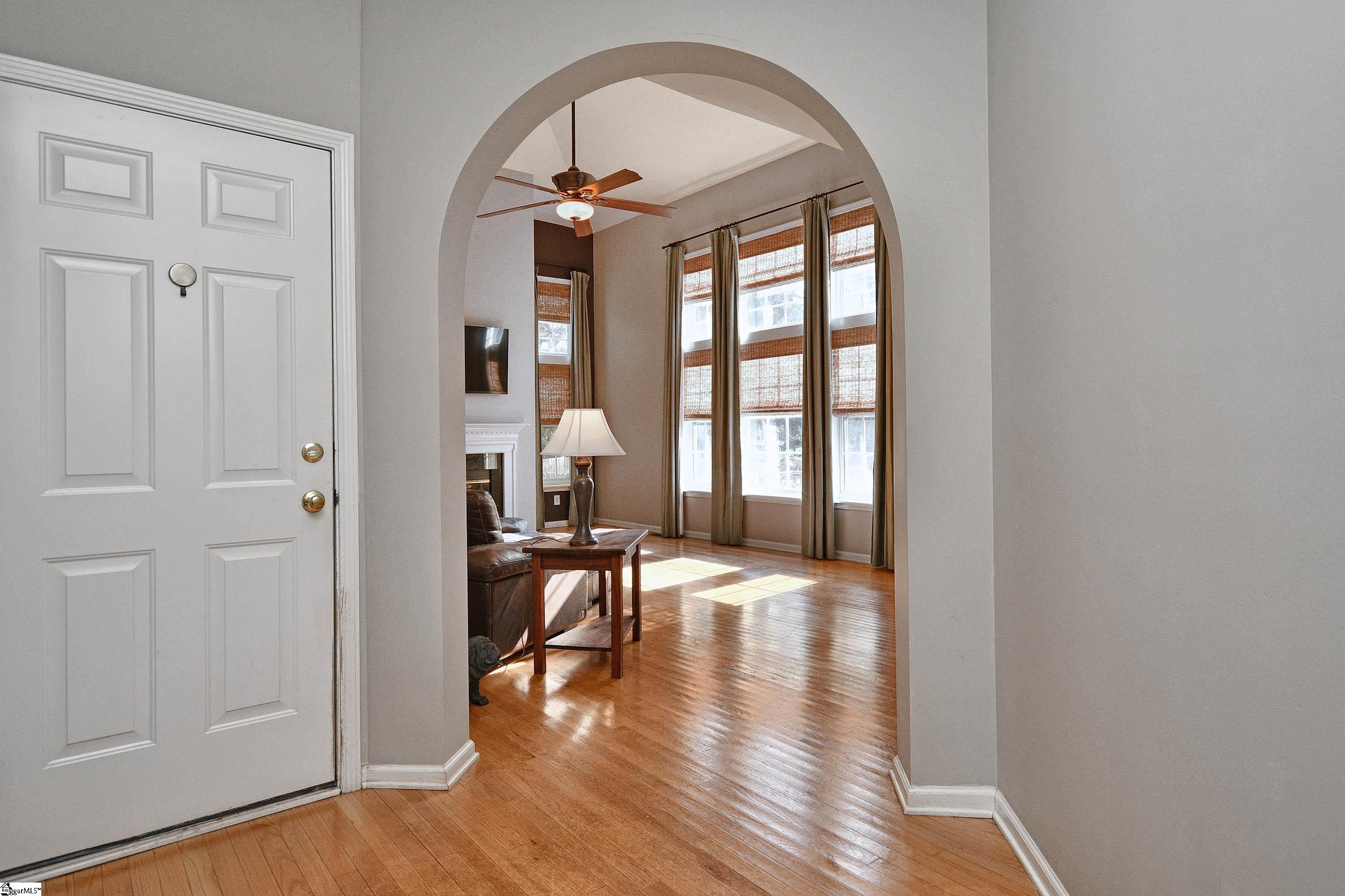 114 Myrtle Way Greer, SC 29650 - Photo 5 of 38 Gallery Image 5