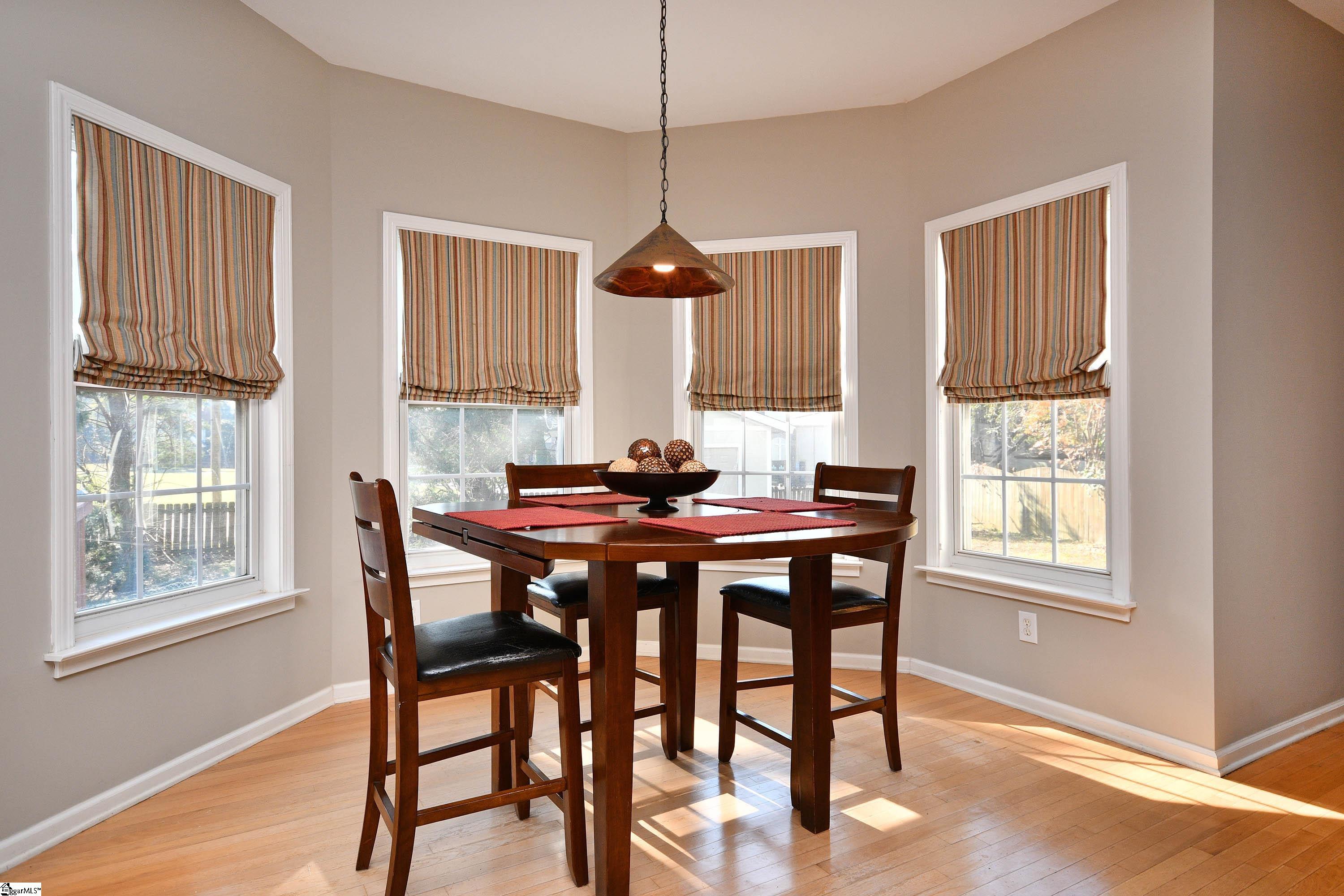 114 Myrtle Way Greer, SC 29650 - Photo 8 of 38 Gallery Image 8