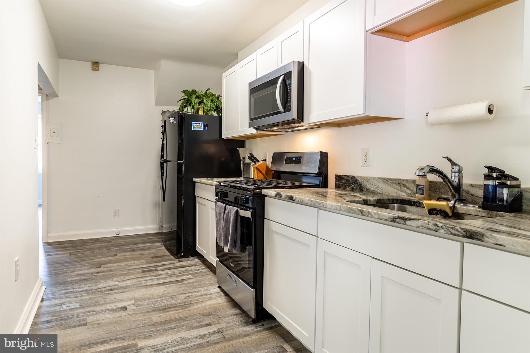 5318 Brookwood Road Baltimore, MD 21225 - Photo 8 of 34 Newer efficient appliances
