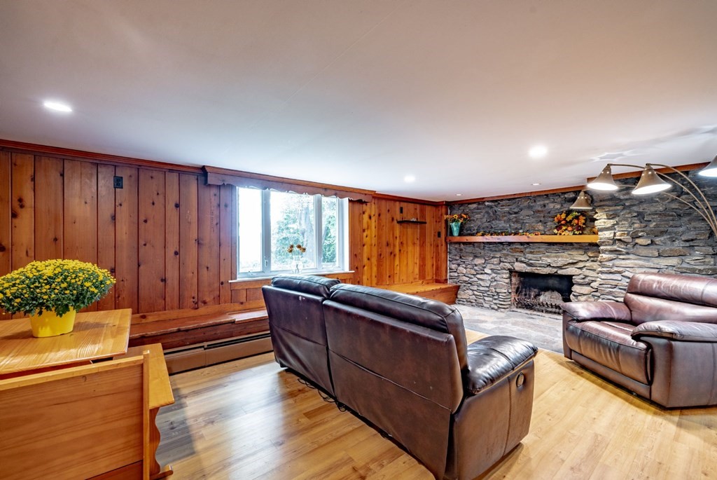 35 Wendover Road Springfield, MA 01118 - Photo 28 of 40