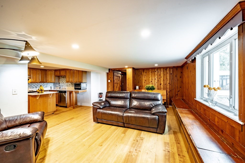 35 Wendover Road Springfield, MA 01118 - Photo 29 of 40