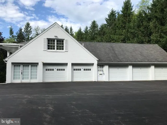 $850,000 | 2903 Chestnut Ridge Road, Grantsville, MD 21536