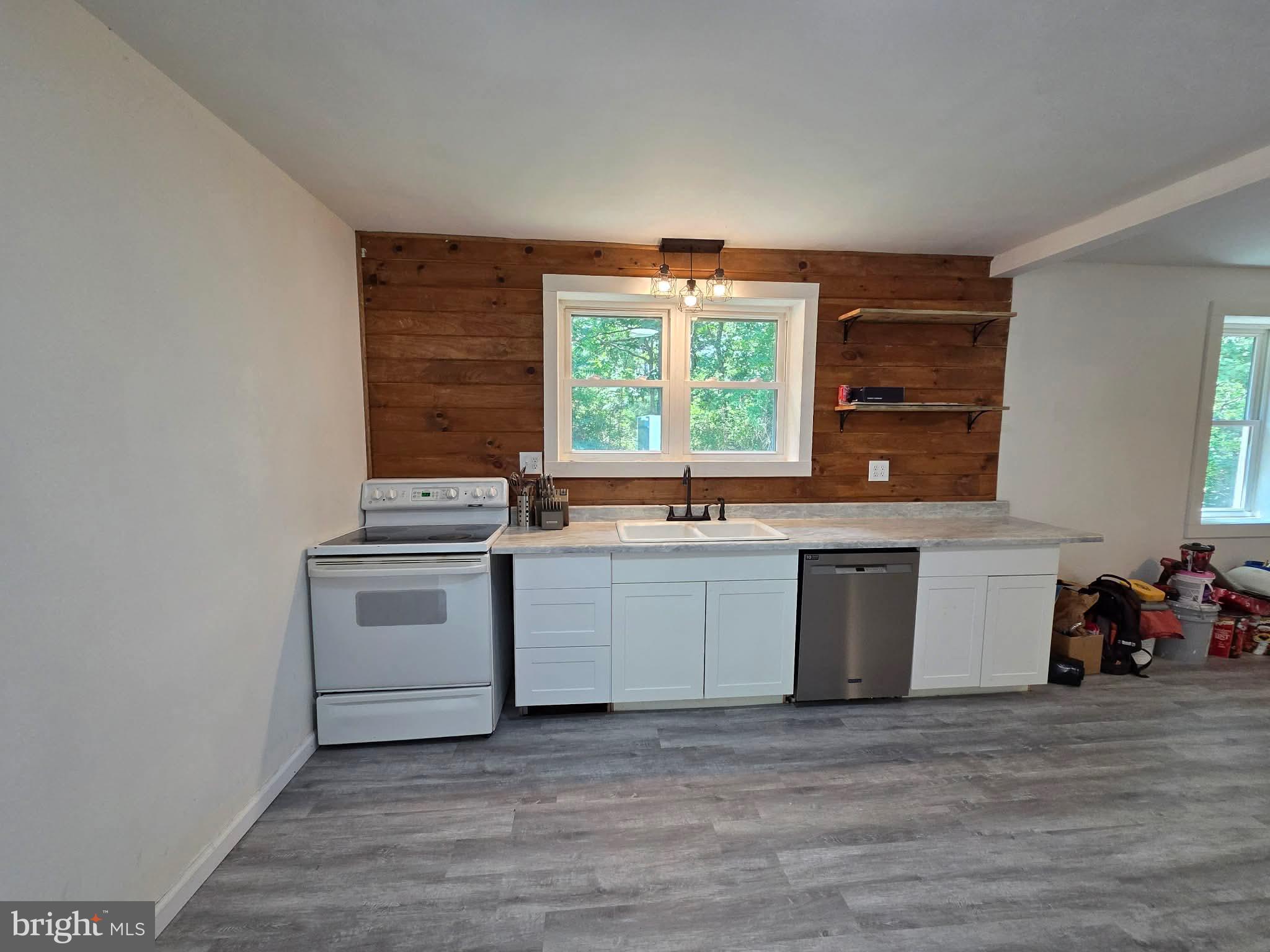 3267 Valley Road Berkeley Springs, WV 25411 - Photo 9 of 27 Gallery Image 9