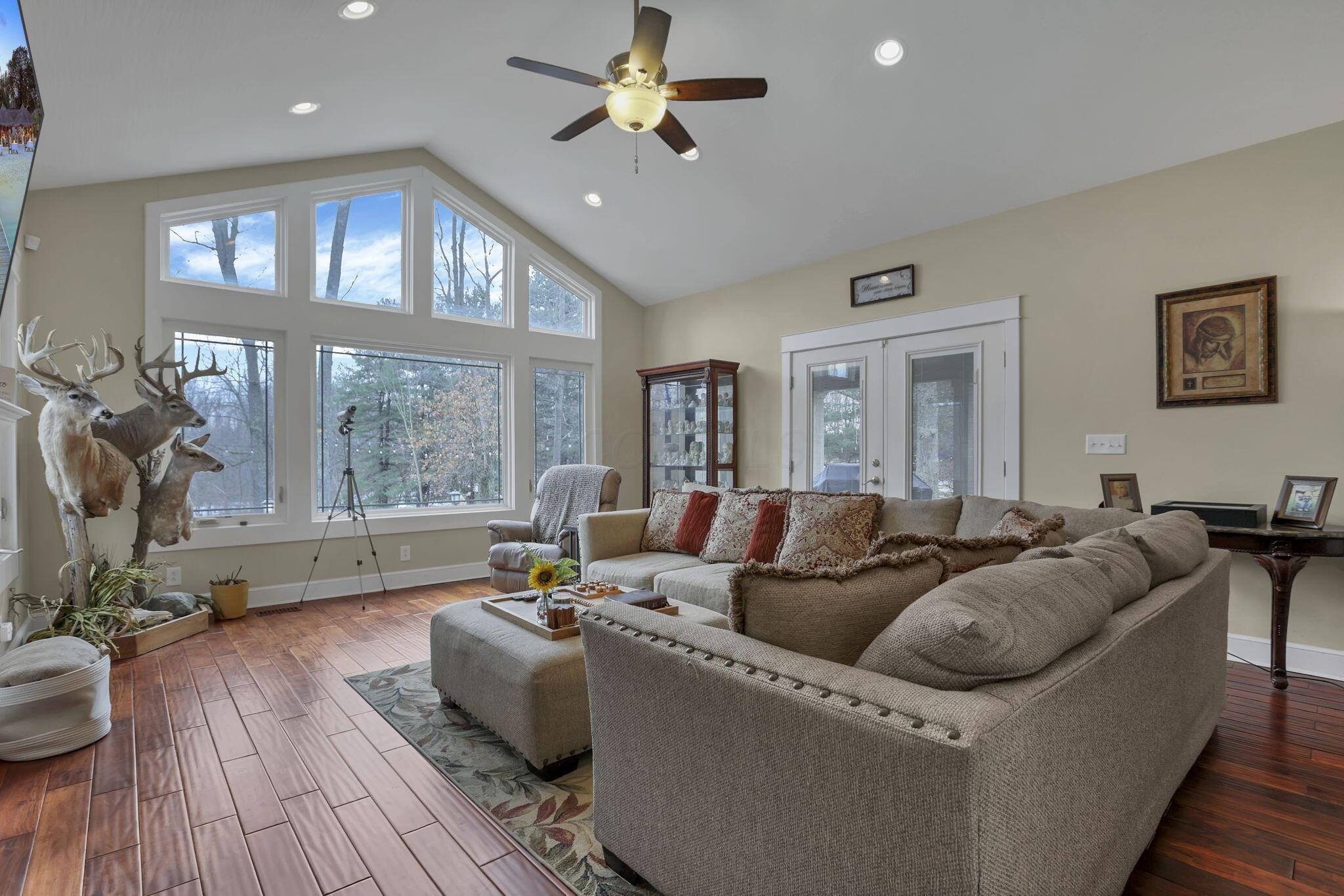 4821 Hazelton-Etna Road Southwest Pataskala, OH 43062 - Photo 21 of 93 Great Room