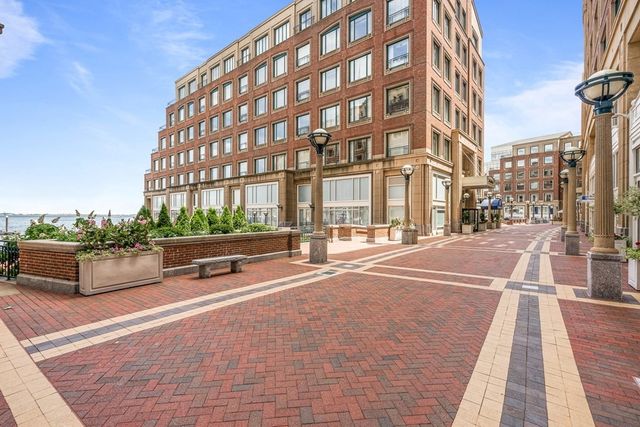 $3,350,000 | 20 Rowes Wharf, Unit 310, Boston, MA 02110