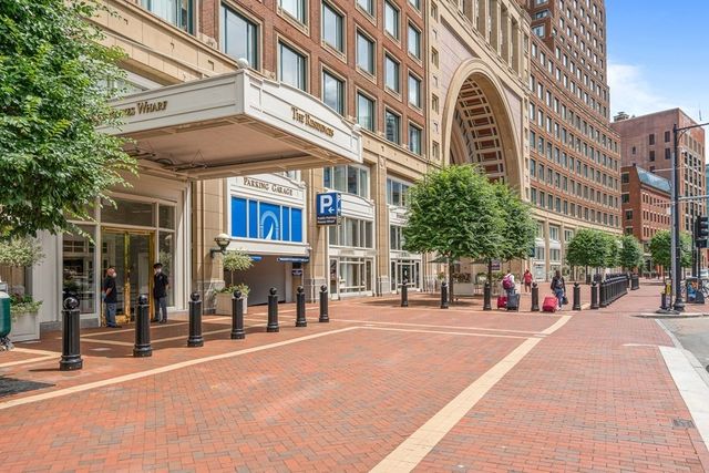 $3,350,000 | 20 Rowes Wharf, Unit 310, Boston, MA 02110
