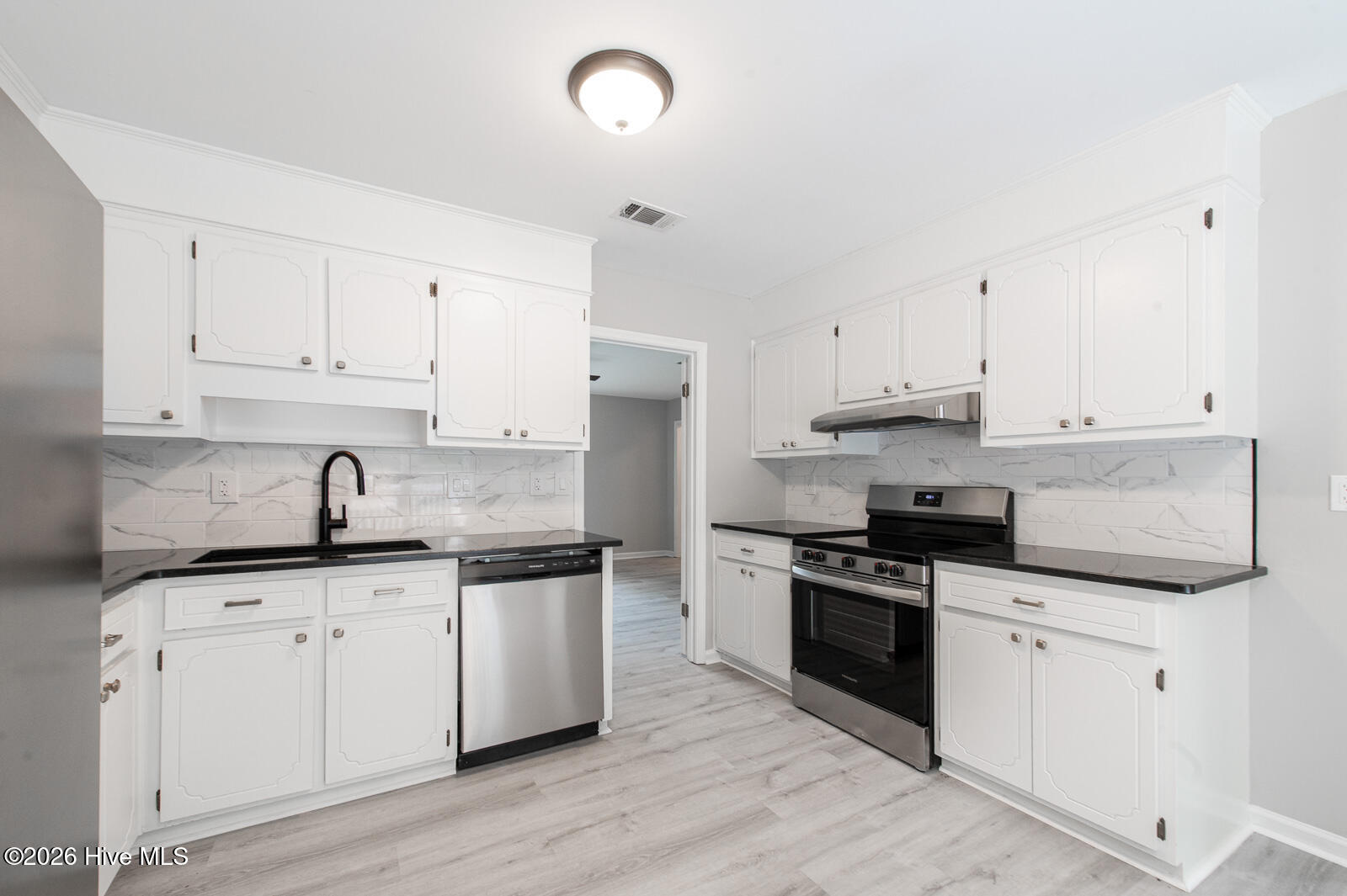 2650 Barclay Road Hephzibah, GA 30815 - Photo 4 of 34 Kitchen!
