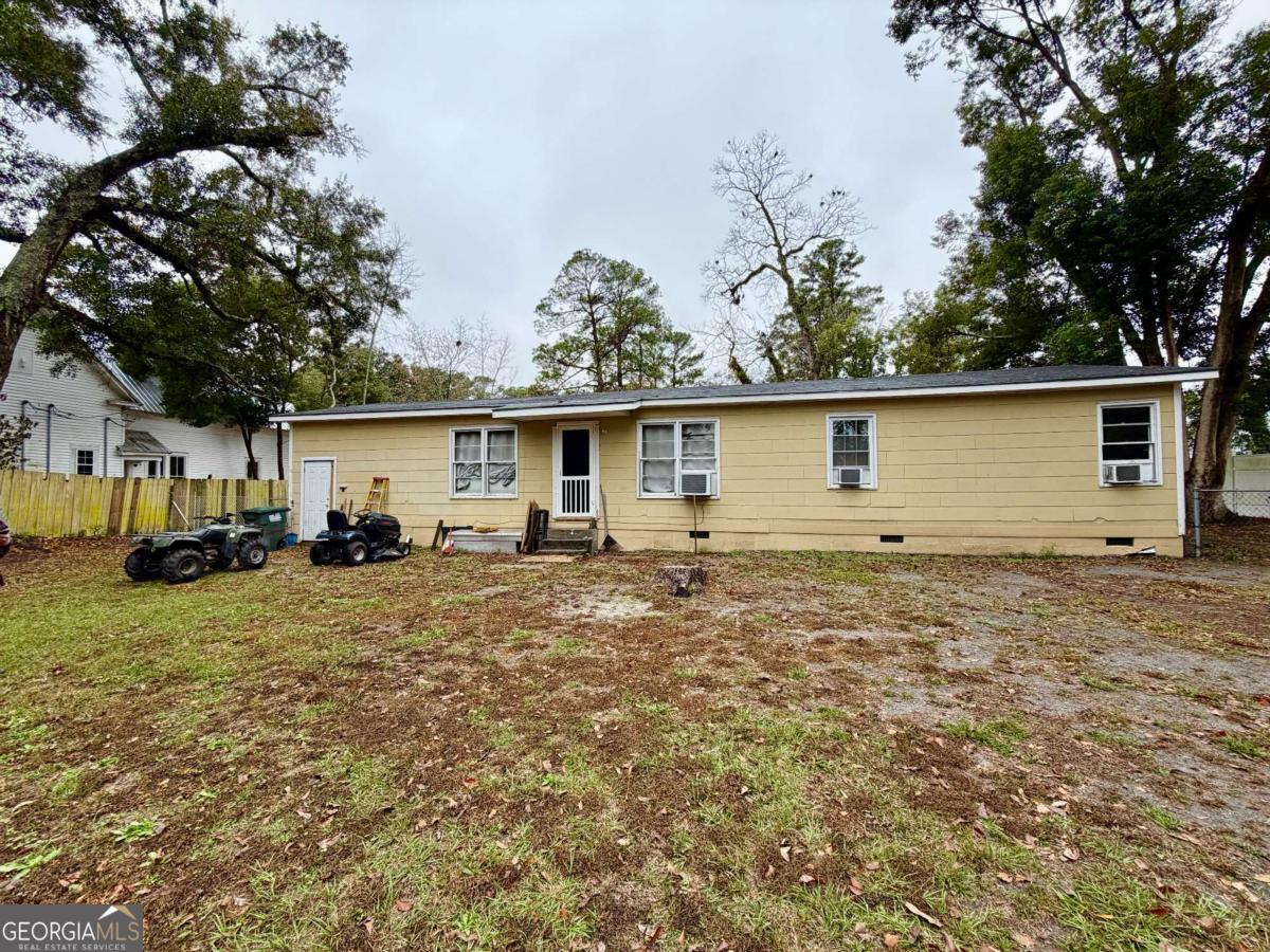402 South Berrien Street Nashville, GA 31639 - Photo 5 of 24