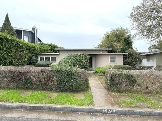$5,000 | 428 Holmwood Drive, Newport Beach, CA 92663