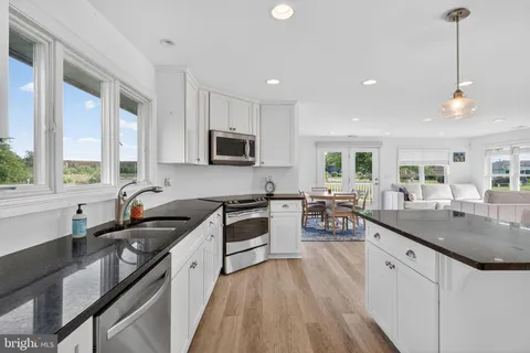 $575,000 | 713 Bay Drive, Stevensville, MD 21666