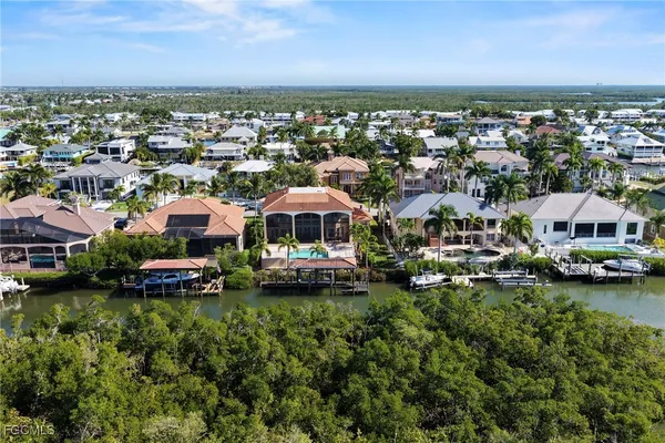 $7,250 | 18150 Old Pelican Bay Drive, Fort Myers Beach, FL 33931