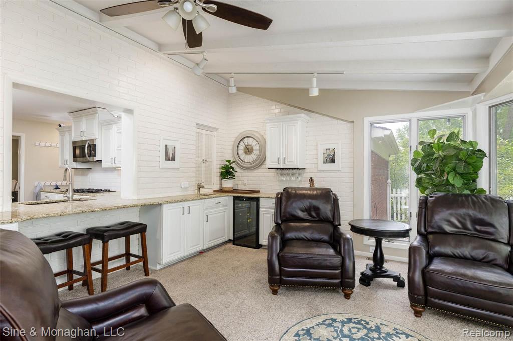 789 Trombley Road Grosse Pointe Park, MI 48230 - Photo 14 of 41