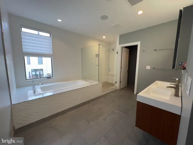 $4,500 | 423 Wallace Street, Philadelphia, PA 19123