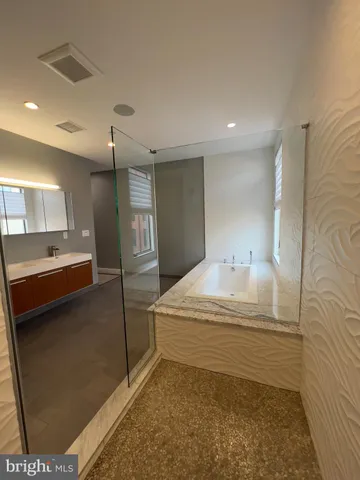 $4,500 | 423 Wallace Street, Philadelphia, PA 19123