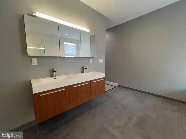 $4,500 | 423 Wallace Street, Philadelphia, PA 19123