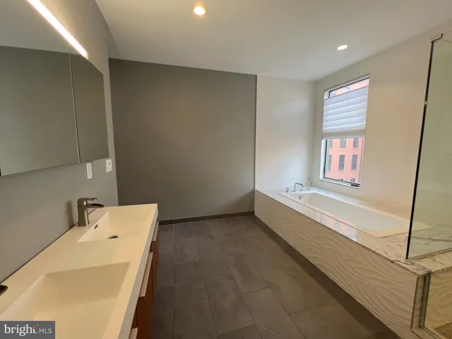 $4,500 | 423 Wallace Street, Philadelphia, PA 19123