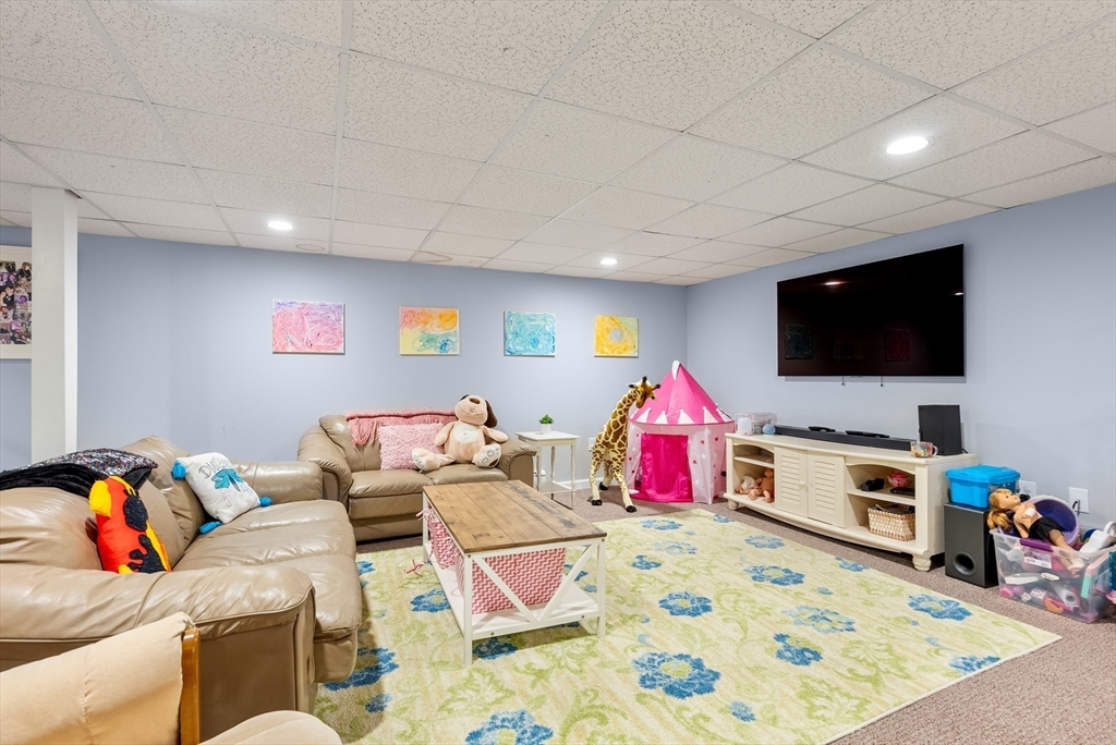 531 North Road Sudbury, MA 01776 - Photo 29 of 41 Gallery Image 29