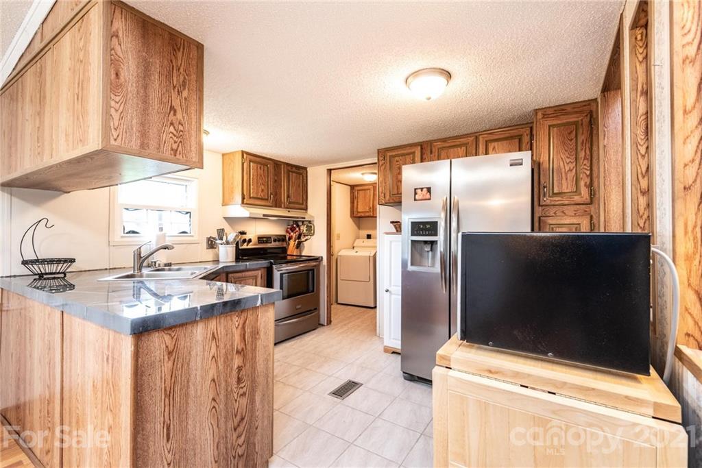 7713 Riverbend Road Claremont, NC 28610 - Photo 13 of 32 Gallery Image 13